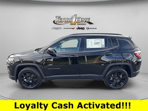 New 2026 Jeep Compass Latitude image 4