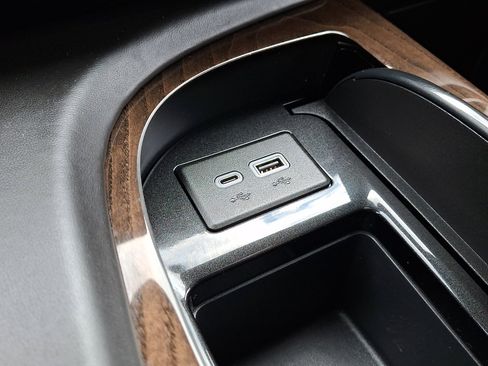 Used 2023 Cadillac Escalade Sport Platinum image 27