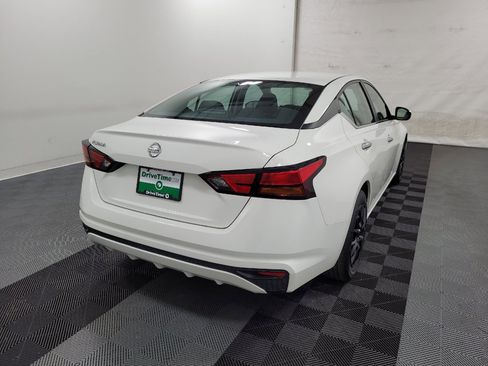 Used 2022 Nissan Altima 2.5 S FWD image 9