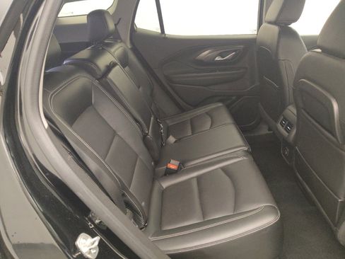 Used 2024 GMC Terrain SLT AWD/4WD image 19