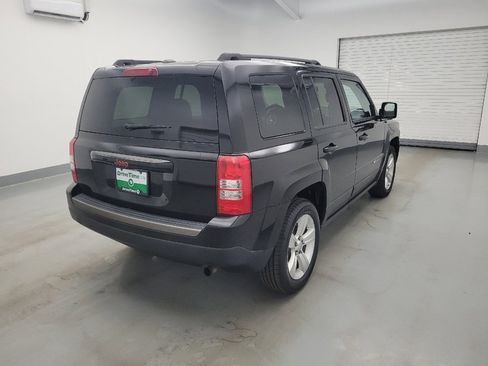 Used 2017 Jeep Patriot Latitude FWD image 9