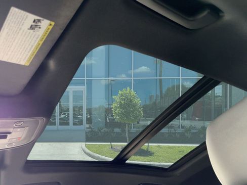 Used 2020 Audi Q3 2.0T Prestige w/ Prestige Package image 16