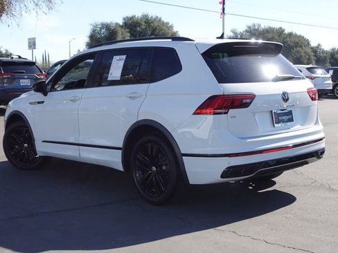Used 2022 Volkswagen Tiguan SE R-Line image 9
