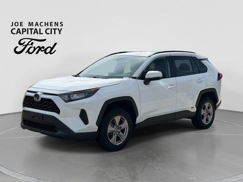 Used 2022 Toyota RAV4 LE AWD/4WD image 9