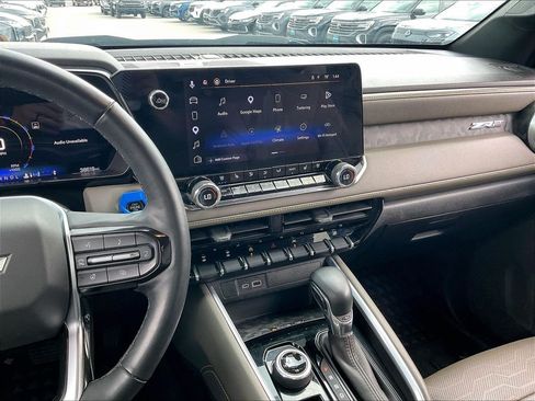Used 2023 Chevrolet Colorado ZR2 w/ ZR2 Convenience Package III AWD/4WD image 17