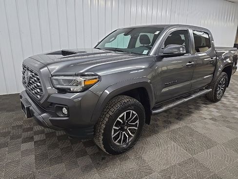 Used 2023 Toyota Tacoma TRD Sport image 8