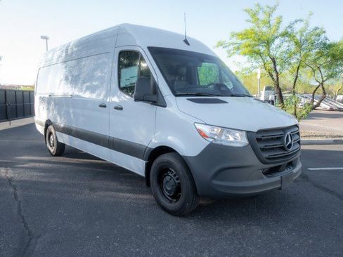 New 2025 Mercedes-Benz Sprinter 2500 image 3