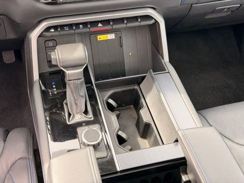 Used 2023 Toyota Tundra Platinum image 16