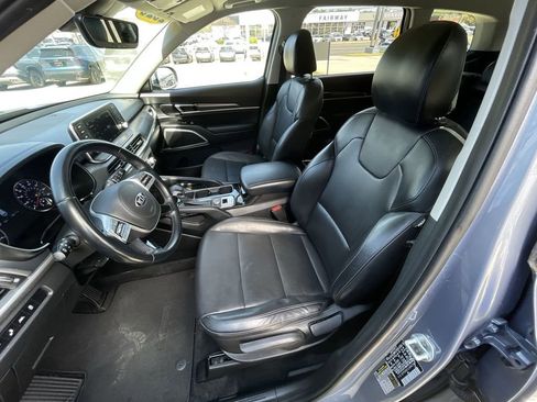 Used 2020 Kia Telluride LX image 18