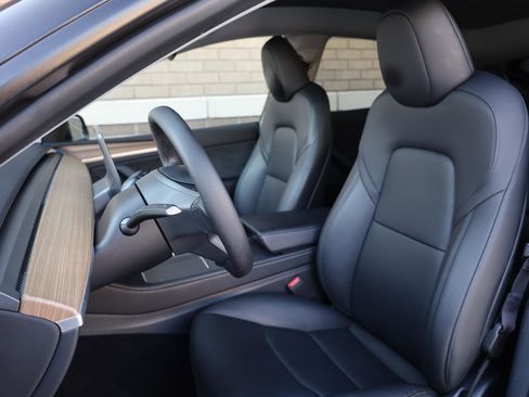 Used 2023 Tesla Model Y Long Range AWD/4WD image 14