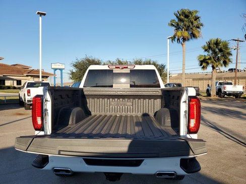 New 2026 GMC Sierra 1500 AT4 w/ AT4 Premium Package AWD/4WD image 14