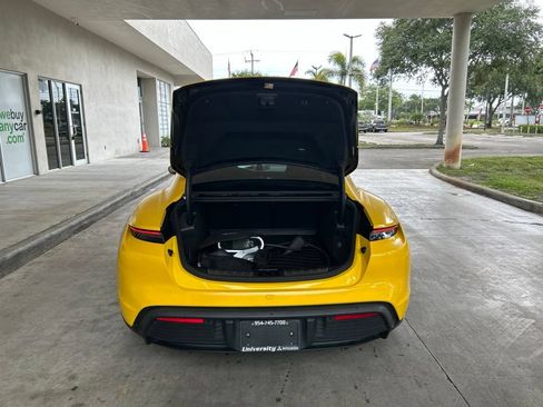 Used 2020 Porsche Taycan 4S AWD/4WD image 32
