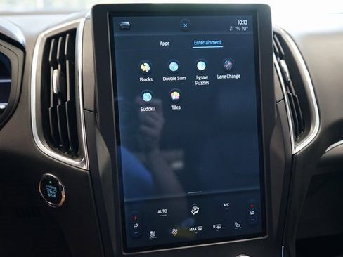 Used 2022 Ford Edge Titanium image 34