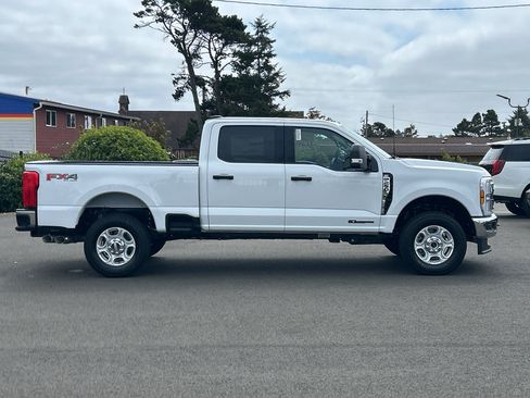 New 2026 Ford F250 XLT w/ FX4 Off-Road Package AWD/4WD image 11