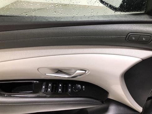 Used 2025 Hyundai Tucson Limited image 22
