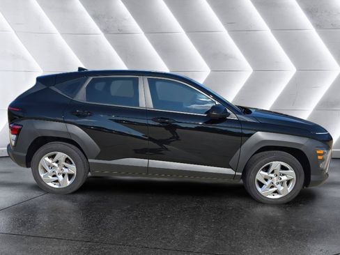 Used 2026 Hyundai Kona SE FWD image 4