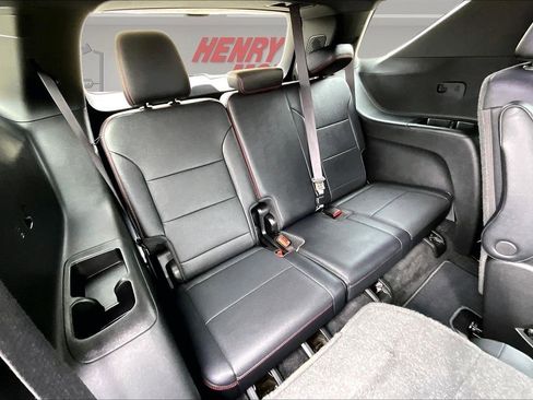 Used 2024 Chevrolet Traverse RS image 26