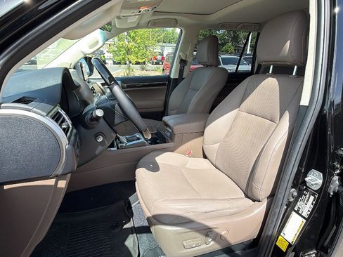 Used 2023 Lexus GX 460 Premium w/ Premium Plus Package AWD/4WD image 12