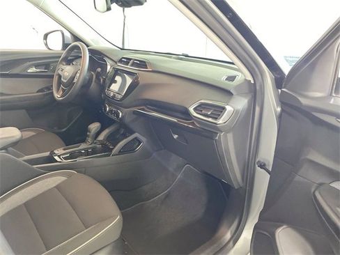 Used 2023 Chevrolet TrailBlazer LT w/ Convenience Package image 36