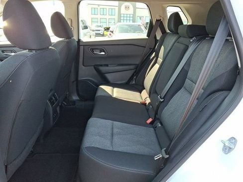 Used 2025 Nissan Rogue SV FWD image 13