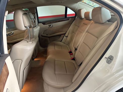 Used 2010 Mercedes-Benz E 350 4MATIC Sedan image 83