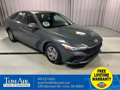 Used 2025 Hyundai Elantra SE