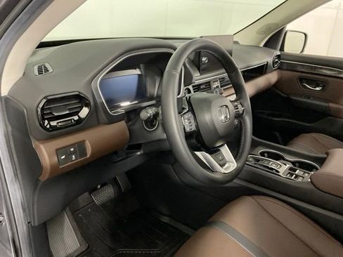 Used 2025 Honda Pilot Elite image 19