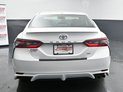 Used 2023 Toyota Camry SE image 7