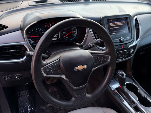 Used 2020 Chevrolet Equinox LS w/ LPO, Cargo Package FWD image 12
