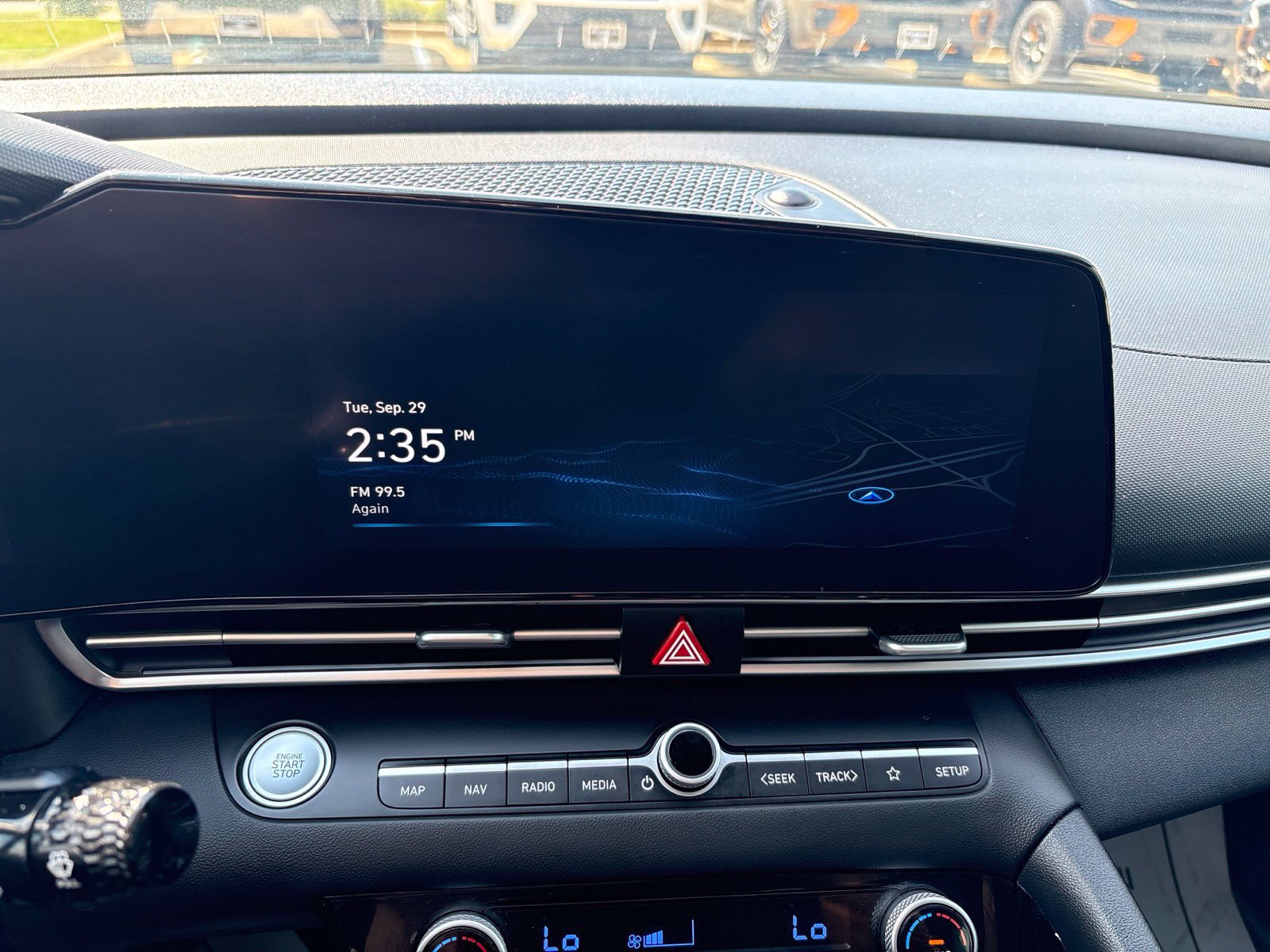 Used 2023 Hyundai Elantra Limited w/ Preferred Accessory Package FWD image 20