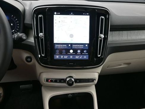 New 2026 Volvo XC40 B5 Plus w/ Climate Package AWD/4WD image 13