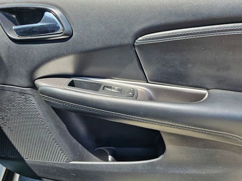 Used 2020 Dodge Journey Crossroad FWD image 12