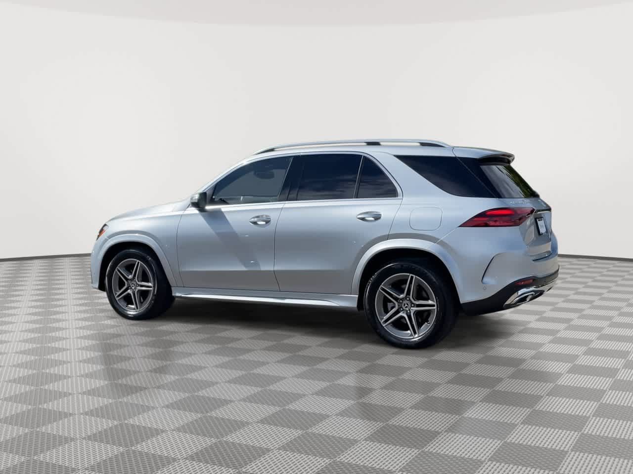 Used 2024 Mercedes-Benz GLE 450e 4MATIC image 6