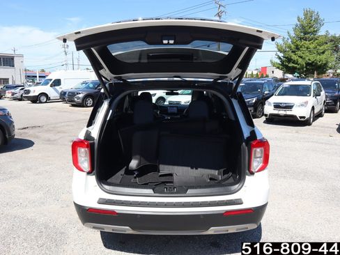 Used 2022 Ford Explorer XLT w/ Equipment Group 202A image 33