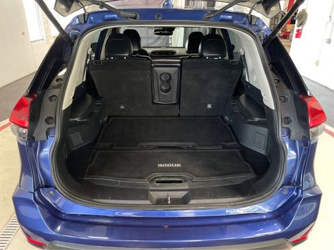 Used 2018 Nissan Rogue SL image 12