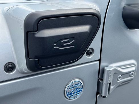 Used 2023 Jeep Wrangler Unlimited Sahara w/ Cold Weather Group image 9