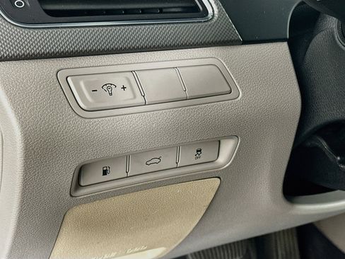 Used 2016 Hyundai Sonata SE FWD image 16