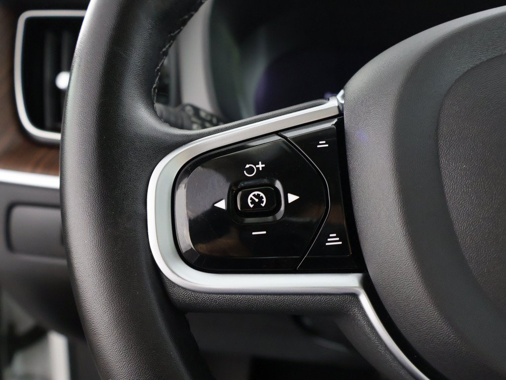Used 2023 Volvo XC60 B5 Plus w/ Climate Package AWD/4WD image 45