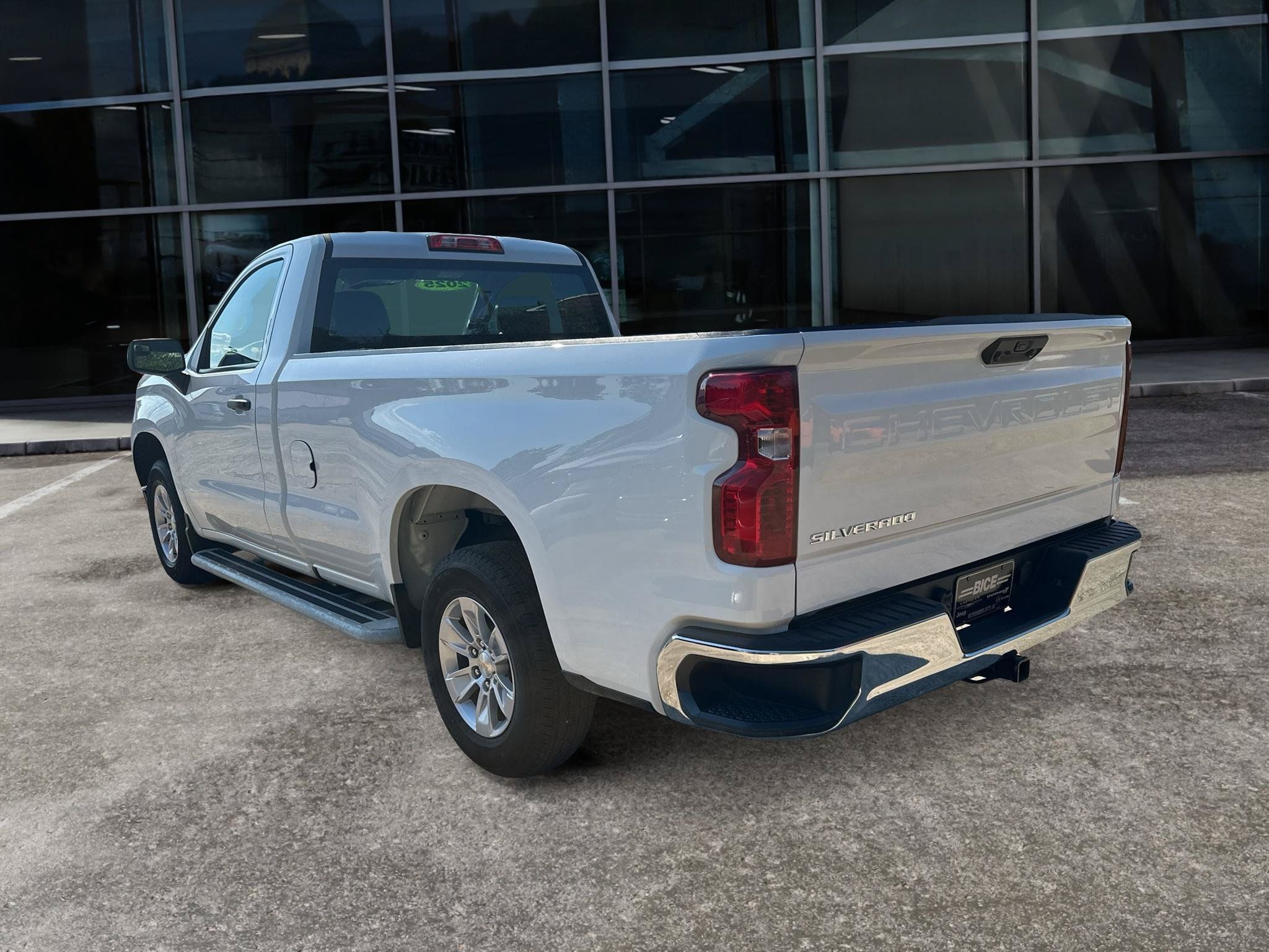 Used 2025 Chevrolet Silverado 1500 W/T RWD image 2