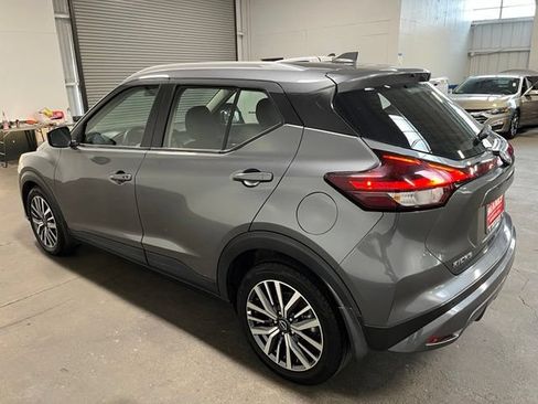 Used 2024 Nissan Kicks SV FWD image 5