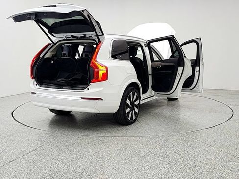 Used 2023 Volvo XC90 T8 Ultimate w/ Protection Package Premier AWD/4WD image 11