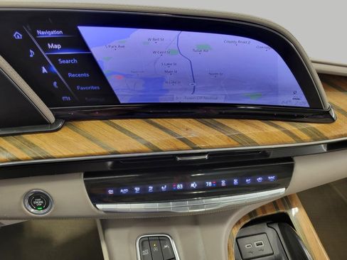Used 2023 Cadillac Escalade Premium Luxury Platinum AWD/4WD image 7