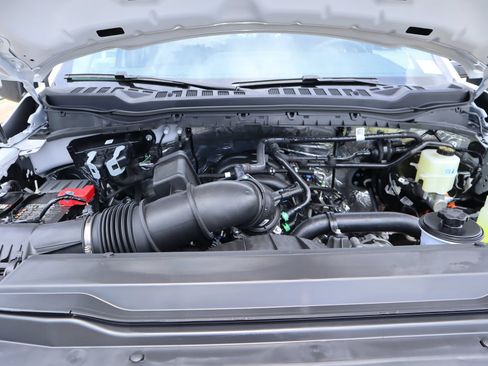 New 2026 Ford F250 XL w/ XL Driver Assist Package RWD image 18