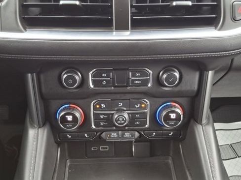 Used 2021 Chevrolet Tahoe LT image 21