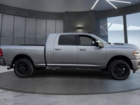 Used 2023 RAM 2500 Laramie AWD/4WD image 6