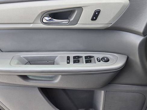 Used 2015 Chevrolet Traverse LS FWD image 25