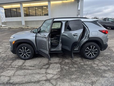 Used 2024 Chevrolet TrailBlazer ACTIV image 4