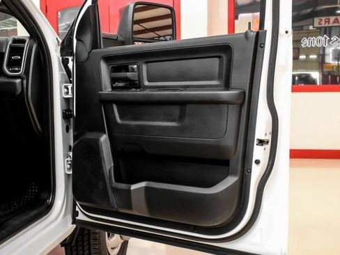 Used 2024 RAM 3500 Tradesman w/ Chrome Appearance Group AWD/4WD image 47