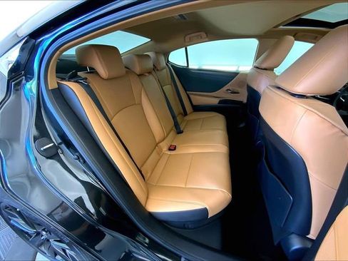 Used 2025 Lexus ES 300h F Sport w/ Technology Package FWD image 22