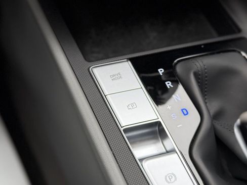 Used 2022 Hyundai Elantra SEL w/ Convenience Package image 16